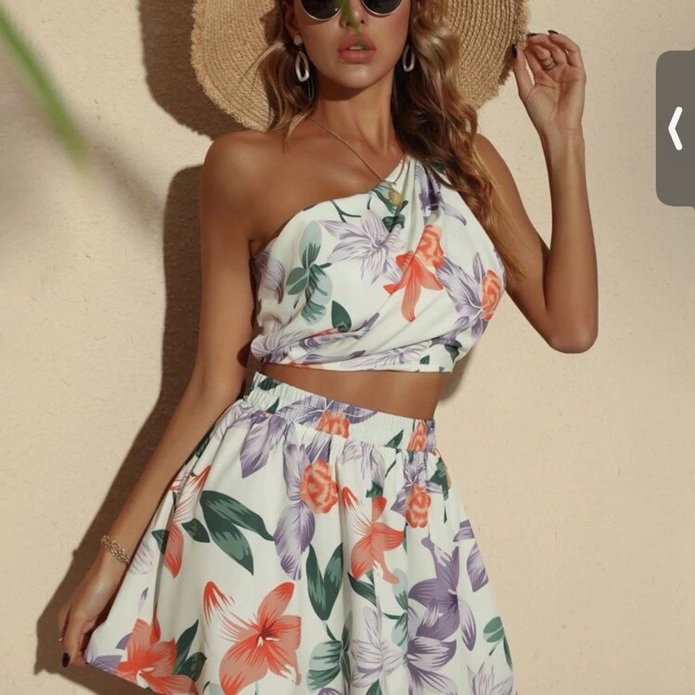clothes - Picture 6 of 16